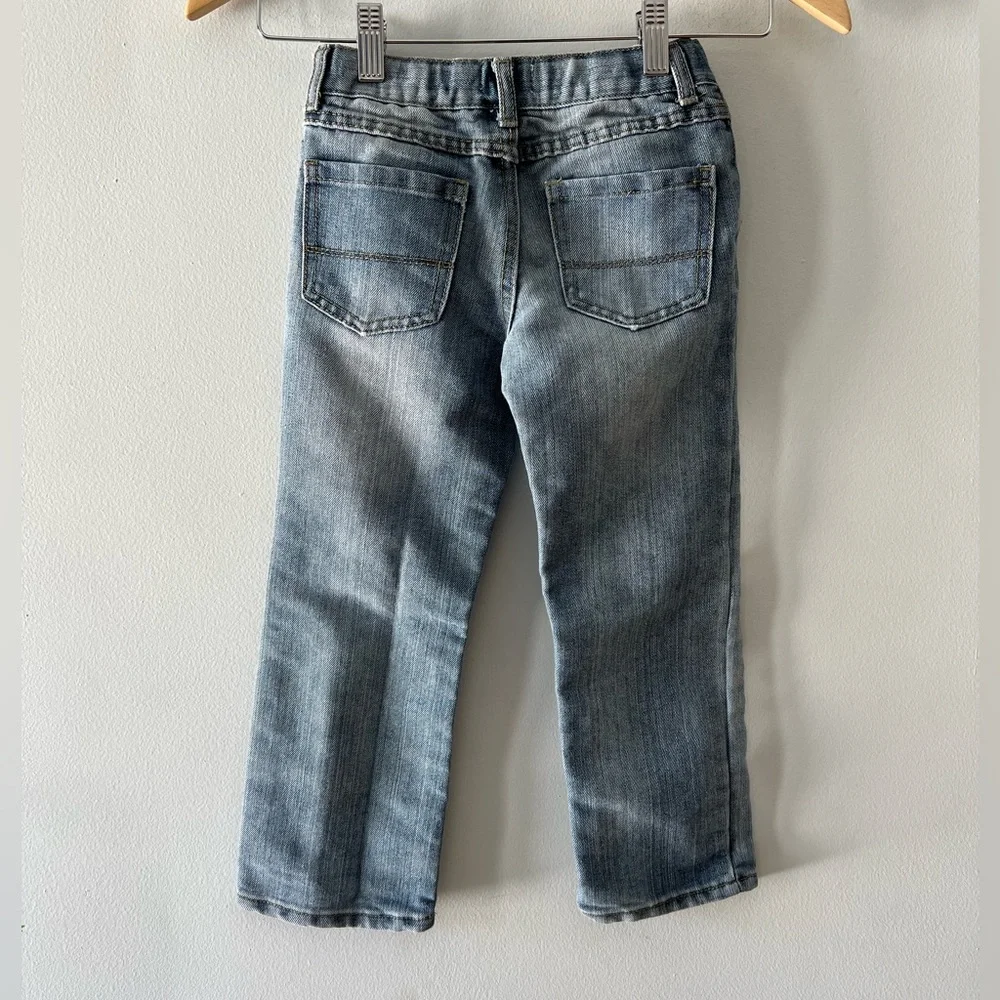 Epic Threads straight leg distressed‎ jeans, sz 5, light wash, snap, adjustable